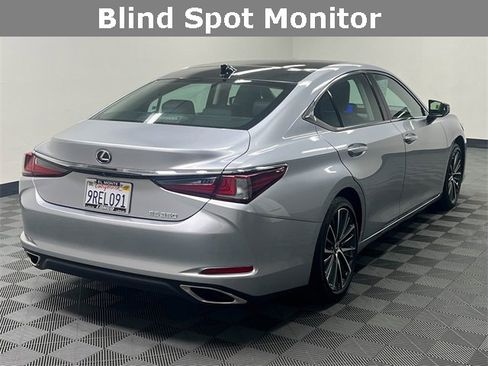 Certified 2025 Lexus ES 350 w/ Premium Package image 5