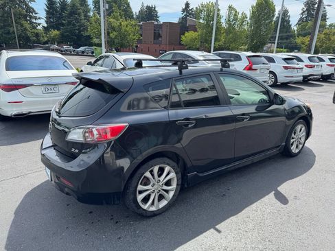Used 2011 MAZDA MAZDA3 s Sport FWD image 2