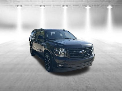 Used 2019 Chevrolet Suburban Premier w/ RST Edition RWD image 7