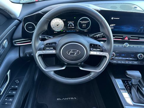 Used 2021 Hyundai Elantra Limited w/ Cargo Package FWD image 18