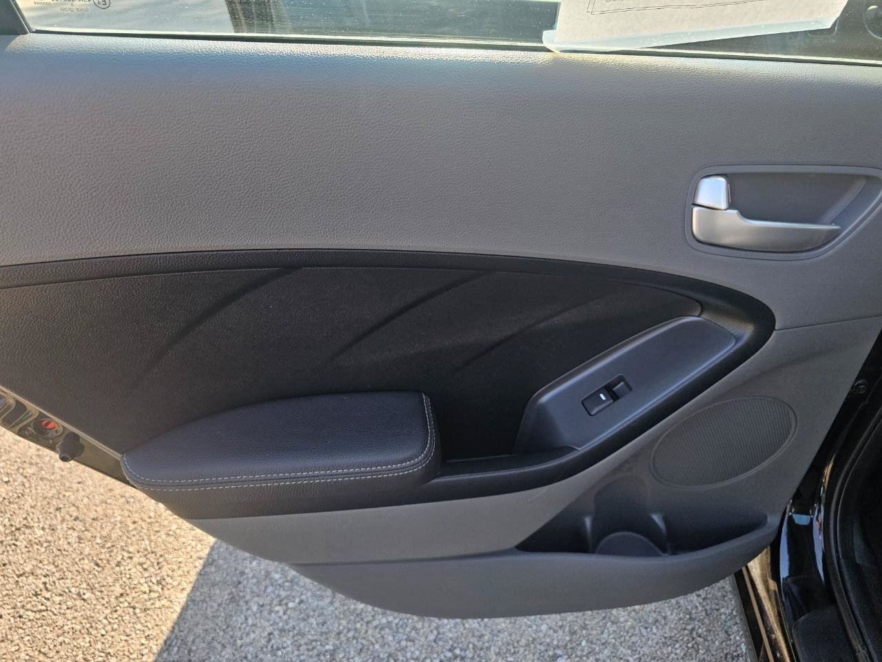 Used 2017 Kia Forte LX w/ LX Popular Package FWD image 21