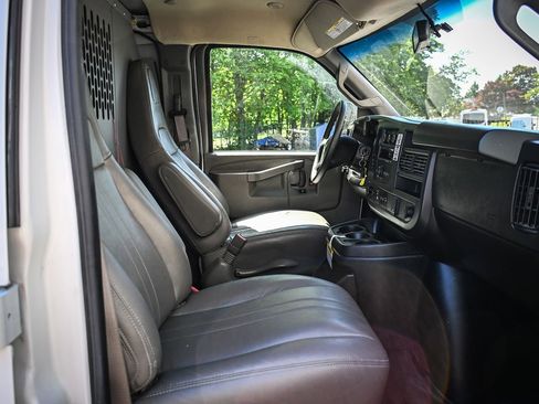 Used 2024 Chevrolet Express 2500 Extended w/ Driver Convenience Package RWD image 17