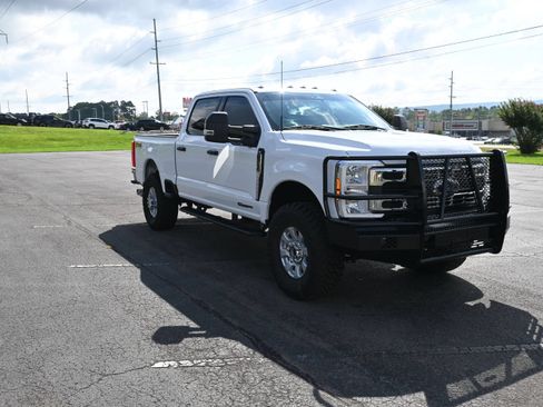 Used 2024 Ford F250 XLT AWD/4WD image 10
