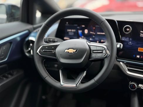 New 2026 Chevrolet Equinox EV LT image 11