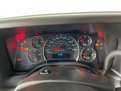 New 2025 Chevrolet Express 2500 Work Van image 5