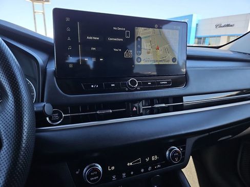 Used 2025 Mitsubishi Outlander SE image 17