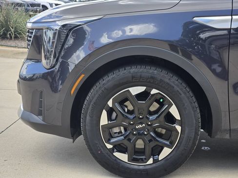 New 2026 Kia Sorento S w/ S Panoramic Sunroof Package FWD image 5