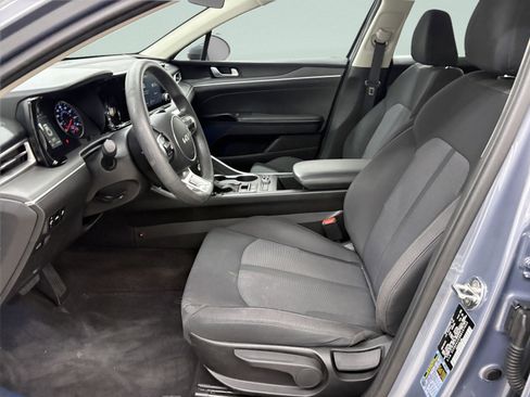 Used 2022 Kia K5 LX FWD image 11