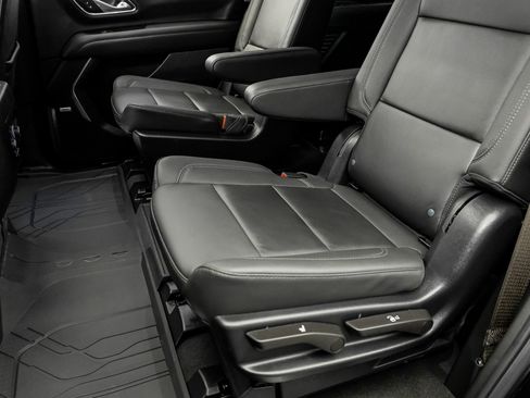 Used 2024 Chevrolet Tahoe Z71 w/ Luxury Package image 35