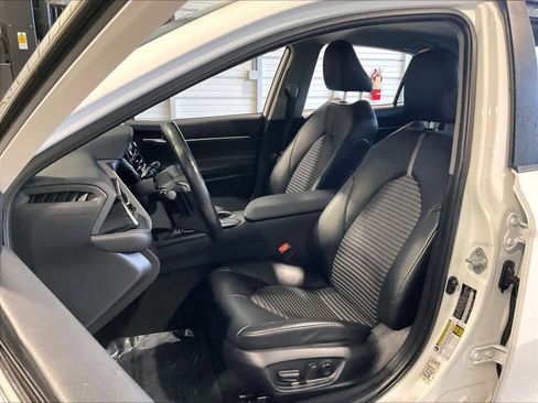 Used 2023 Toyota Camry SE image 26