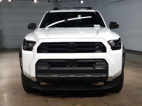 New 2026 Toyota 4Runner SR5 AWD/4WD image 2
