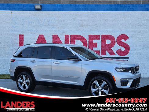 Used 2022 Jeep Grand Cherokee Limited RWD image 1