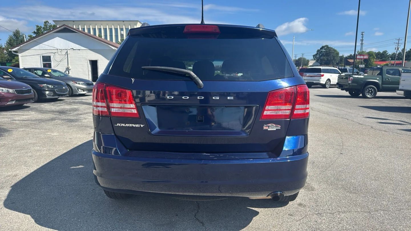 Used 2017 Dodge Journey SE FWD image 4