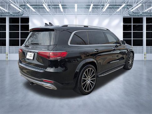 Used 2021 Mercedes-Benz GLS 580 4MATIC image 4