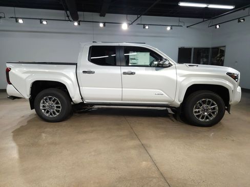 New 2026 Toyota Tacoma Limited AWD/4WD image 8