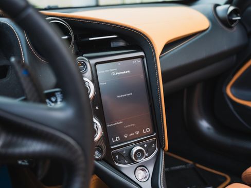 Used 2022 McLaren 765LT RWD image 33