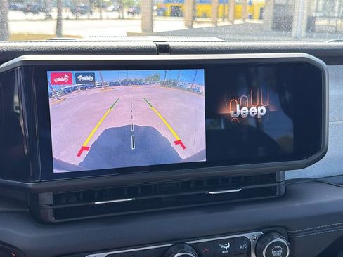 Used 2025 Jeep Wrangler Sahara w/ Safety Group image 26