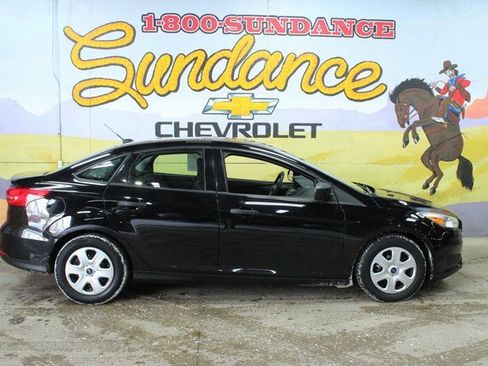 Used 2018 Ford Focus S image 1