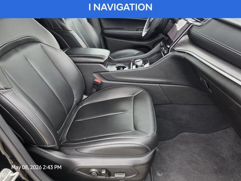 Used 2024 Jeep Grand Cherokee Limited w/ Black Appearance Package RWD image 12