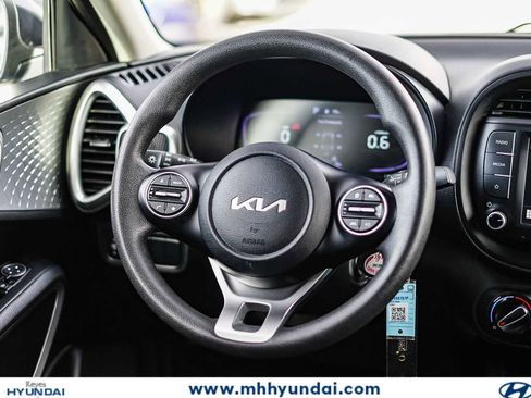 Used 2023 Kia Soul LX w/ Option Group 015 FWD image 15