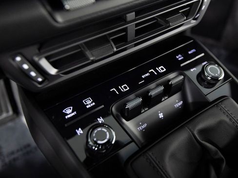 Certified 2022 Porsche 911 GT3 image 28