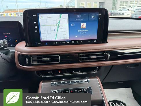 Used 2025 Lincoln Aviator Reserve w/ Equipment Group 201A image 11