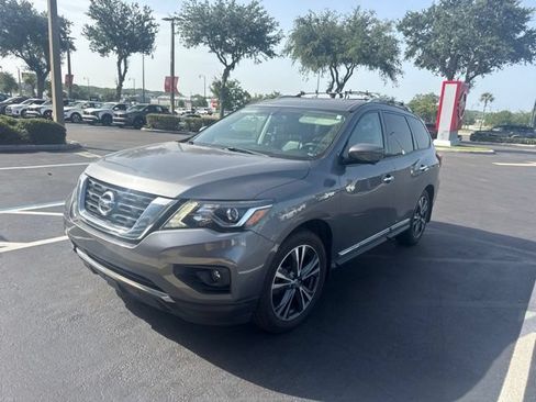 Used 2018 Nissan Pathfinder Platinum w/ Cargo Package AWD/4WD image 2