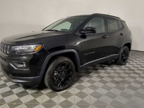 New 2026 Jeep Compass Latitude image 9