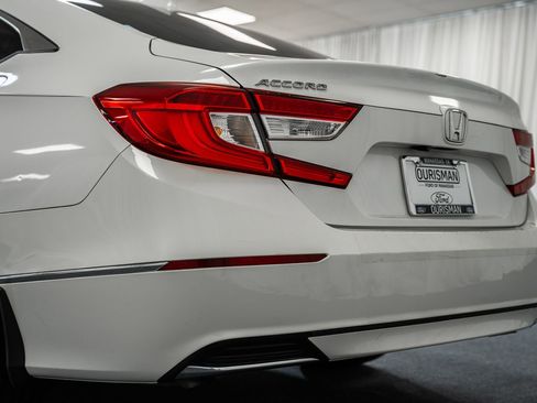 Used 2018 Honda Accord EX image 6