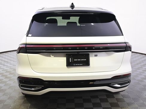 New 2026 Lincoln Nautilus Reserve image 5