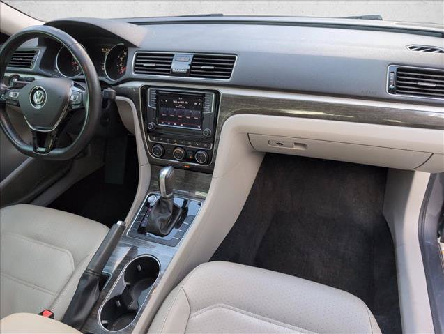 Used 2018 Volkswagen Passat 2.0T SE w/ SE Lighting Package FWD image 28