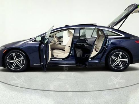 Used 2023 Mercedes-Benz EQS 580 4MATIC Sedan image 15