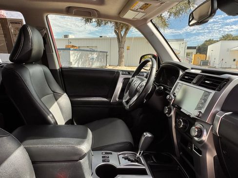 Used 2023 Toyota 4Runner SR5 Premium w/ Moonroof Package RWD image 37