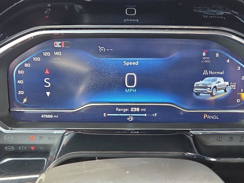 Used 2024 Chevrolet Silverado 1500 LT w/ Protection Package image 14