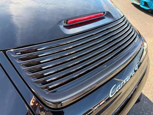 Used 2000 Porsche 911 Carrera 4 image 22