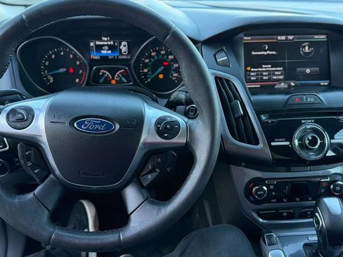 Used 2013 Ford Focus Titanium w/ Titanium Handling Pkg FWD image 16