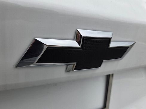 New 2026 Chevrolet Trax RS w/ Sunroof Package FWD image 31