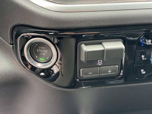 New 2026 GMC Sierra 1500 SLT w/ SLT Premium Package RWD image 18