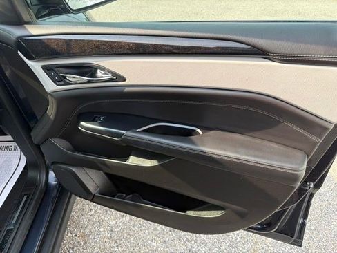 Used 2016 Cadillac SRX Luxury w/ Driver Awareness Package AWD/4WD image 22