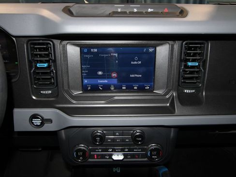 Used 2023 Ford Bronco Black Diamond image 14