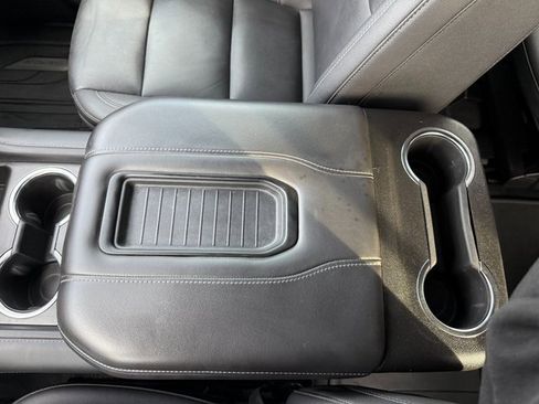 Used 2023 Chevrolet Suburban Z71 image 23