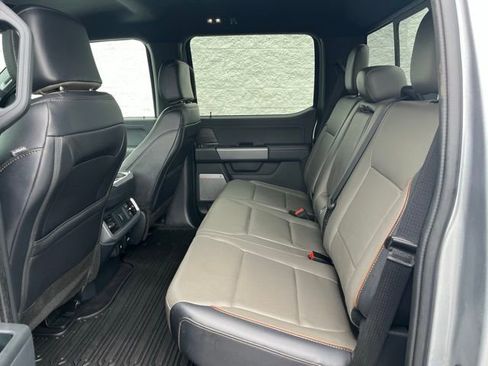 Used 2025 Ford F150 Lariat w/ Equipment Group 501A Mid image 5