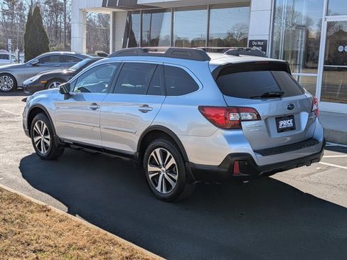 Used 2018 Subaru Outback 3.6R Limited image 8