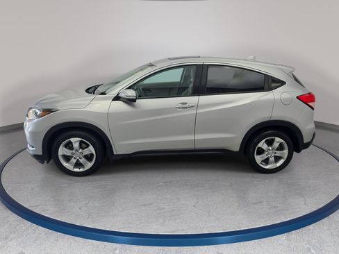 Used 2016 Honda HR-V EX image 8