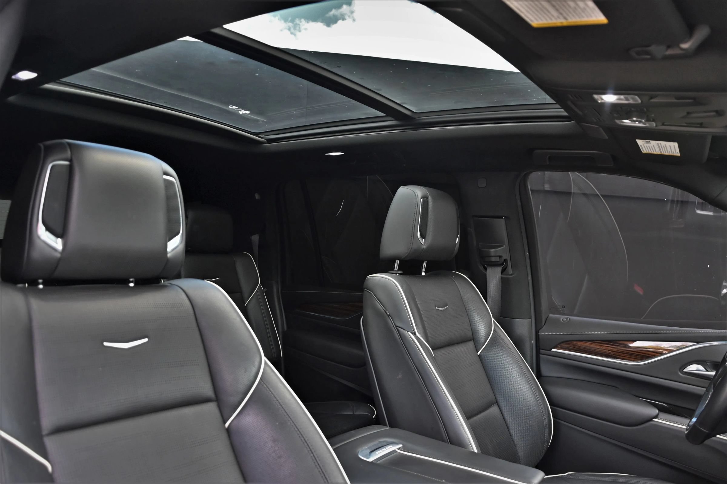 Used 2021 Cadillac Escalade ESV Premium Luxury w/ Driver Assist Tech Package AWD/4WD image 13