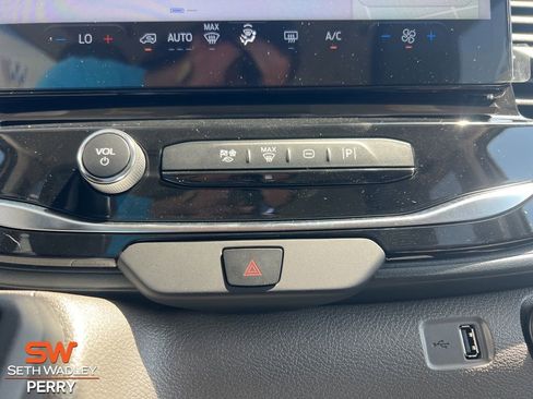 New 2025 Ford Transit 350 XLT image 24