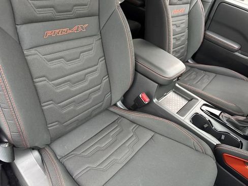 Certified 2025 Nissan Frontier PRO-4X image 24