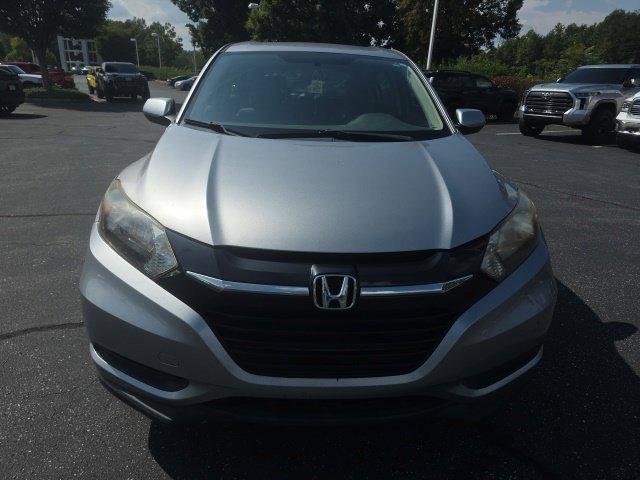 Used 2018 Honda HR-V LX image 2