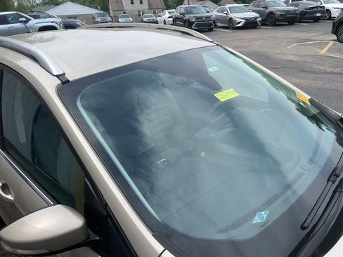 Used 2017 Ford Escape Titanium FWD image 4
