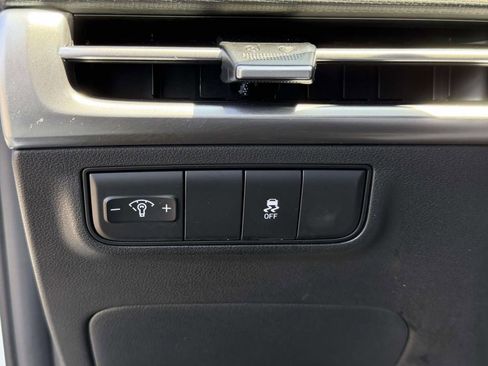 Used 2025 Hyundai Tucson SE AWD/4WD image 21
